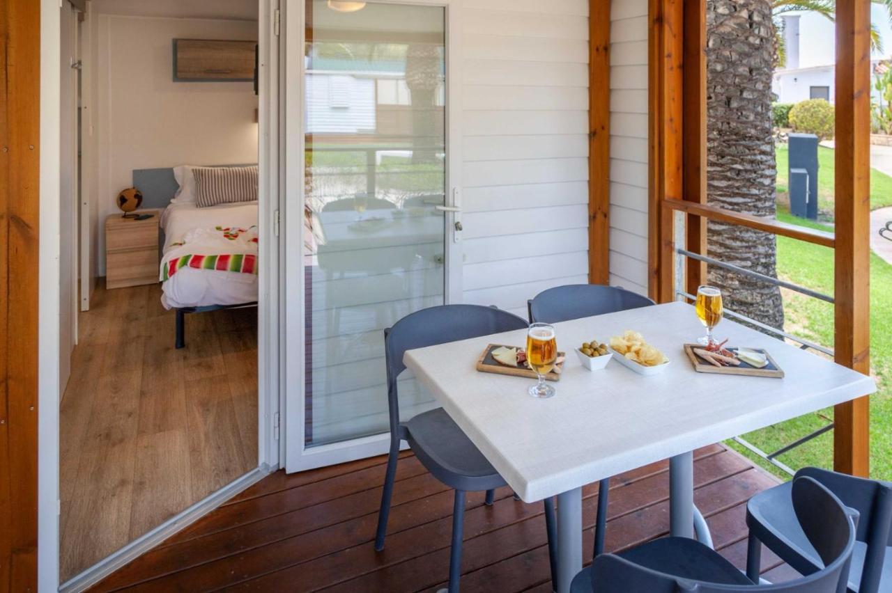 Camping Vila Village Sant Feliu de Buixalleu Екстериор снимка